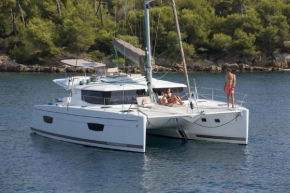 Placencia Sailing Catamaran Day Charter « Gingembre »